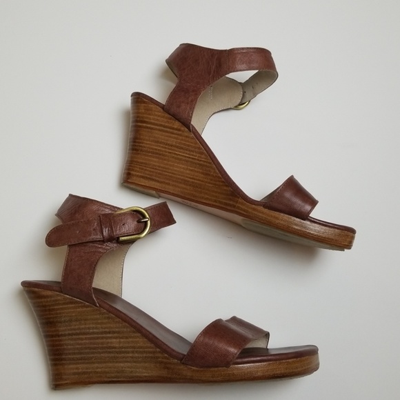 ELF Shoes - ELF sandals size 9.5